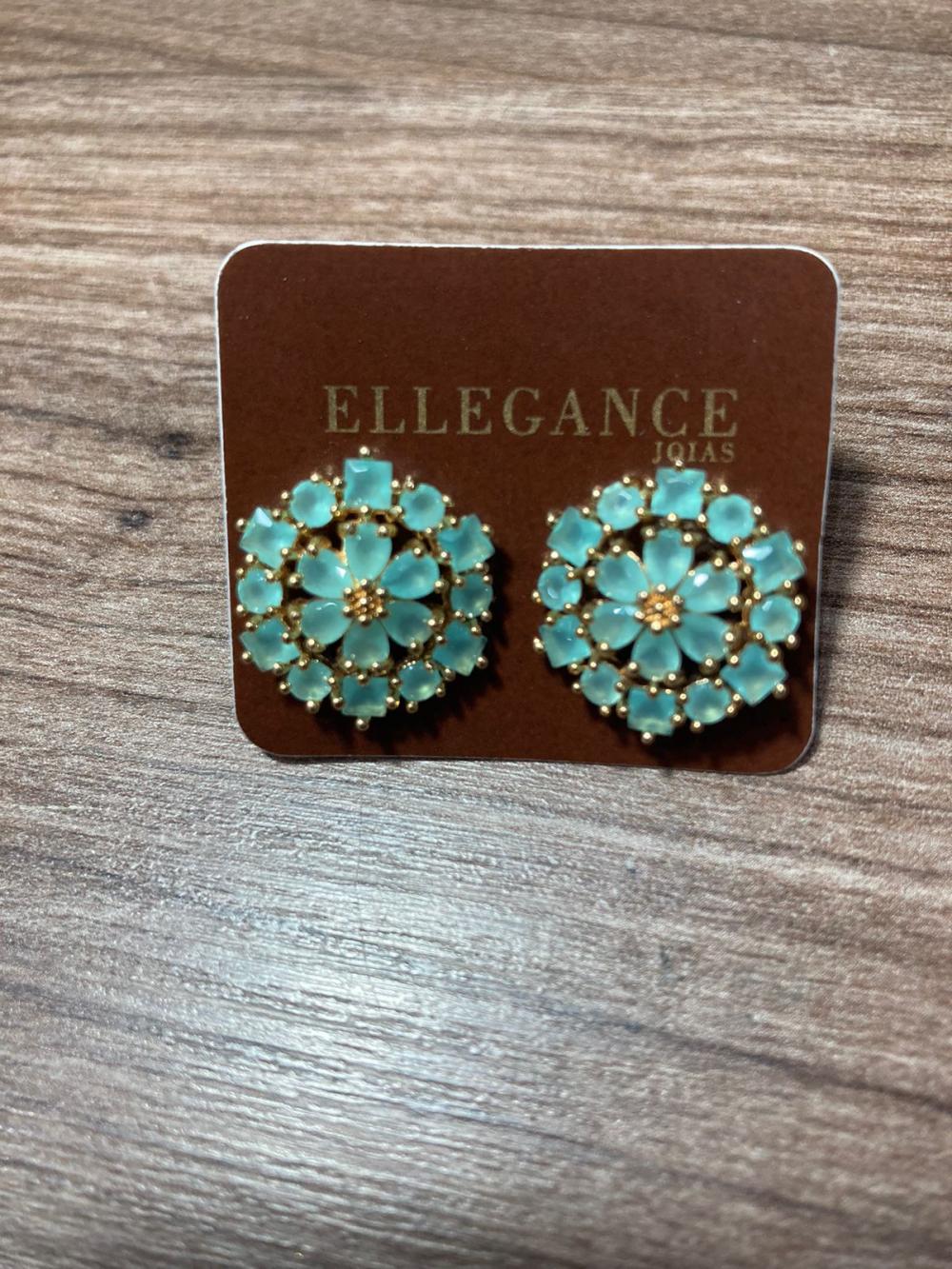 Brinco cravejado verde claro flor