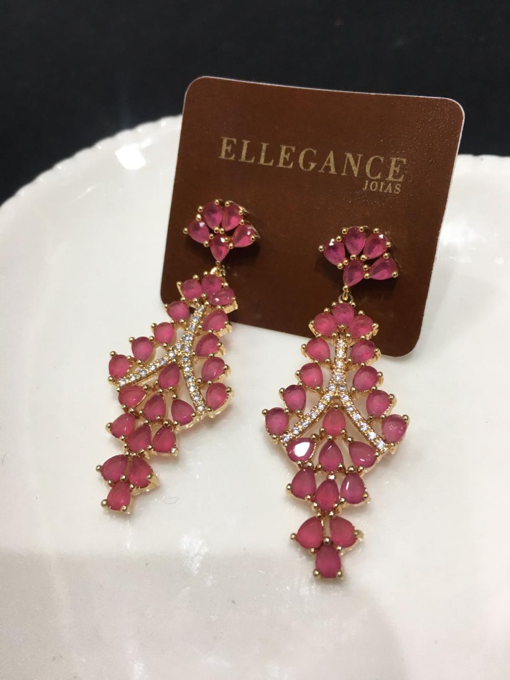 brinco longo cristal rosa