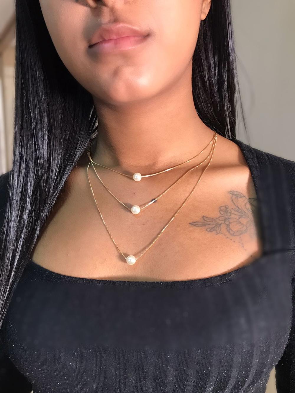 Colar dourado  triplo perolas