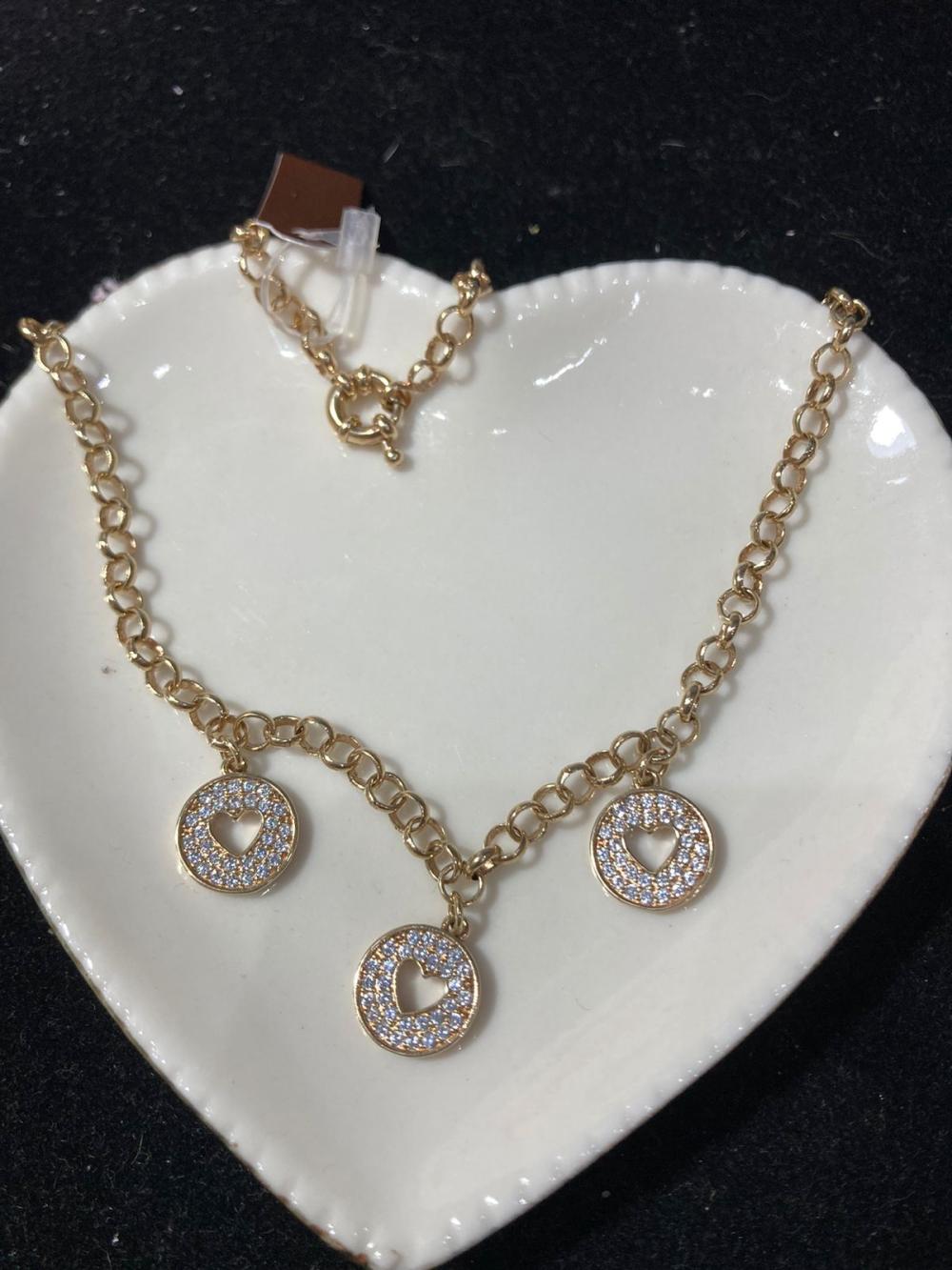 Colar tres corações