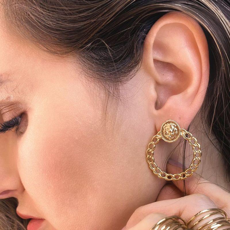 Brinco promocional  circulo de corrente com pino leão