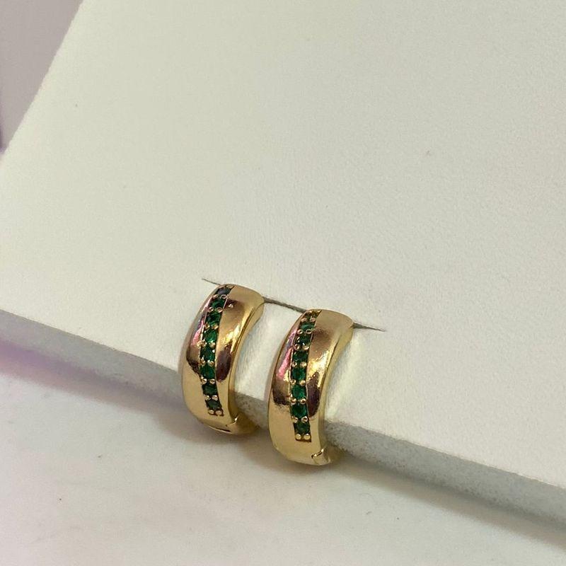 Brinco Argola click com Zirconias Verde